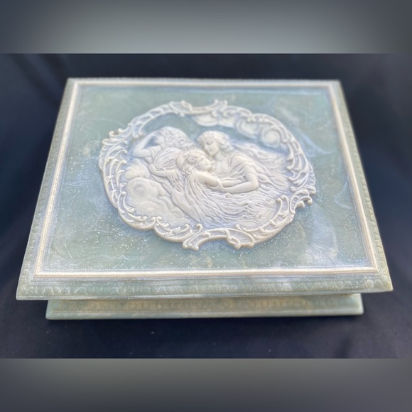 Incolay Carved Stone Hinged Jewelry Trinket Box with Compartments Gorgeous** - Picture 4 of 16